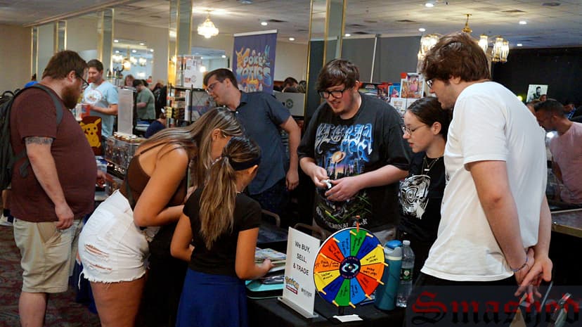 Vendor tables at card show